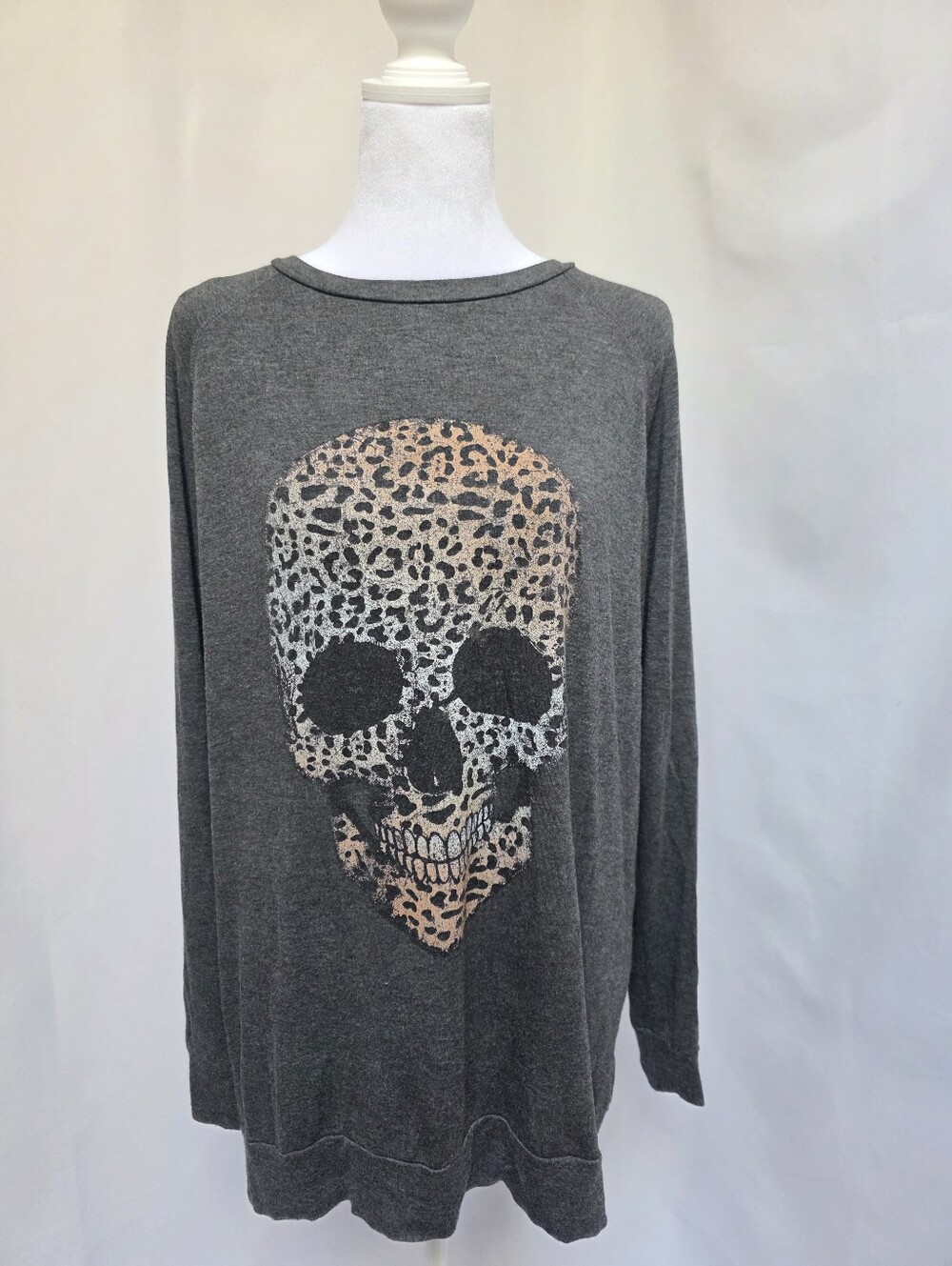 Zutter USA Leopard Skull Graphic Long Sleeve Top Gray Medium